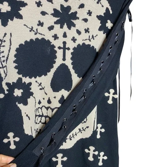Banned Apparel Mexican Sugar Skull/Cross Knit Sweater,Lace-up Corset Sleeve-SZ-S - Picture 4 of 6